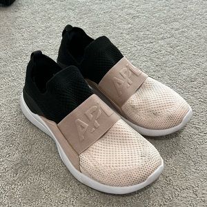 APL Women's TechLoom Bliss Sneaker - Size 8